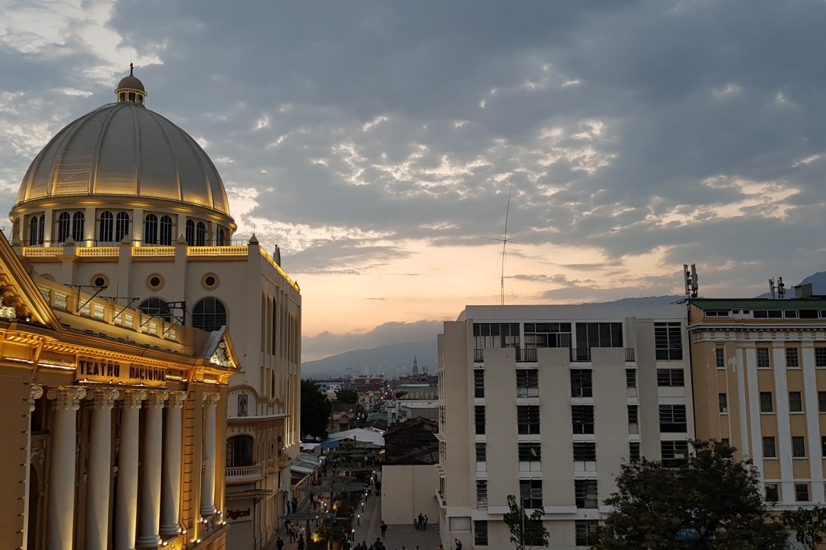 Teatro Nacional, Catedral y Banco Hipotecario, centro de San Salvador